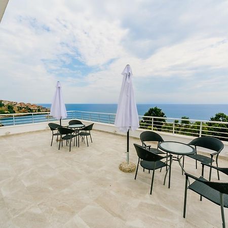 Teuta Apartments Улцинь Екстер'єр фото