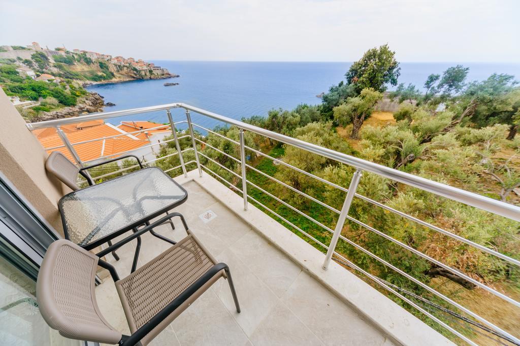 Teuta Apartments Улцинь Екстер'єр фото