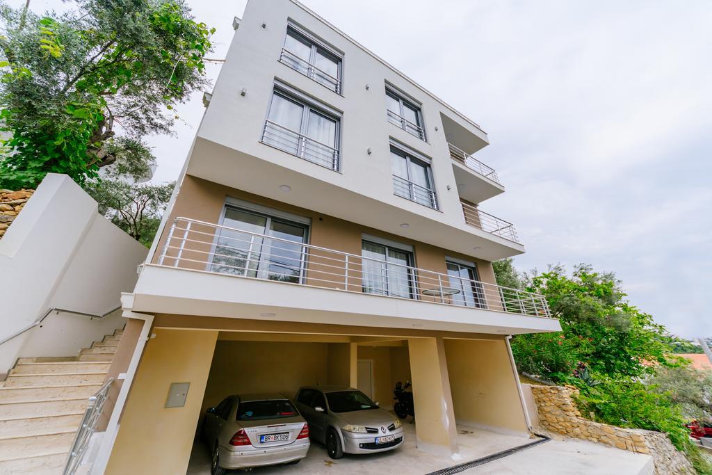 Teuta Apartments Улцинь Екстер'єр фото