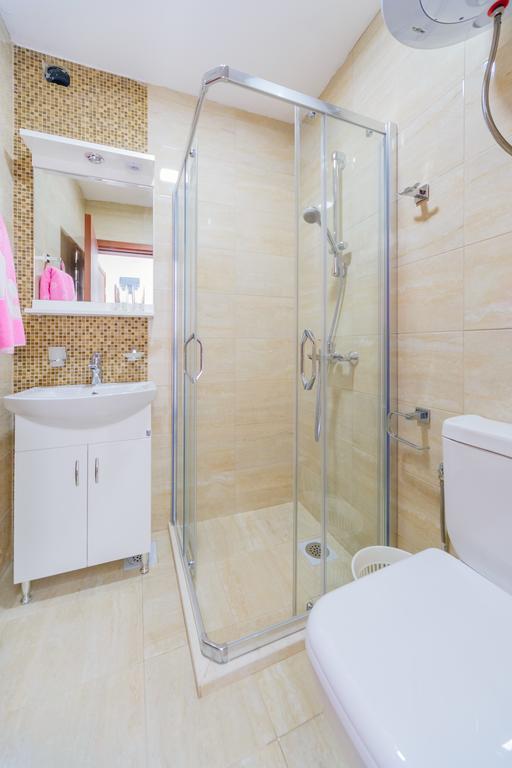 Teuta Apartments Улцинь Екстер'єр фото