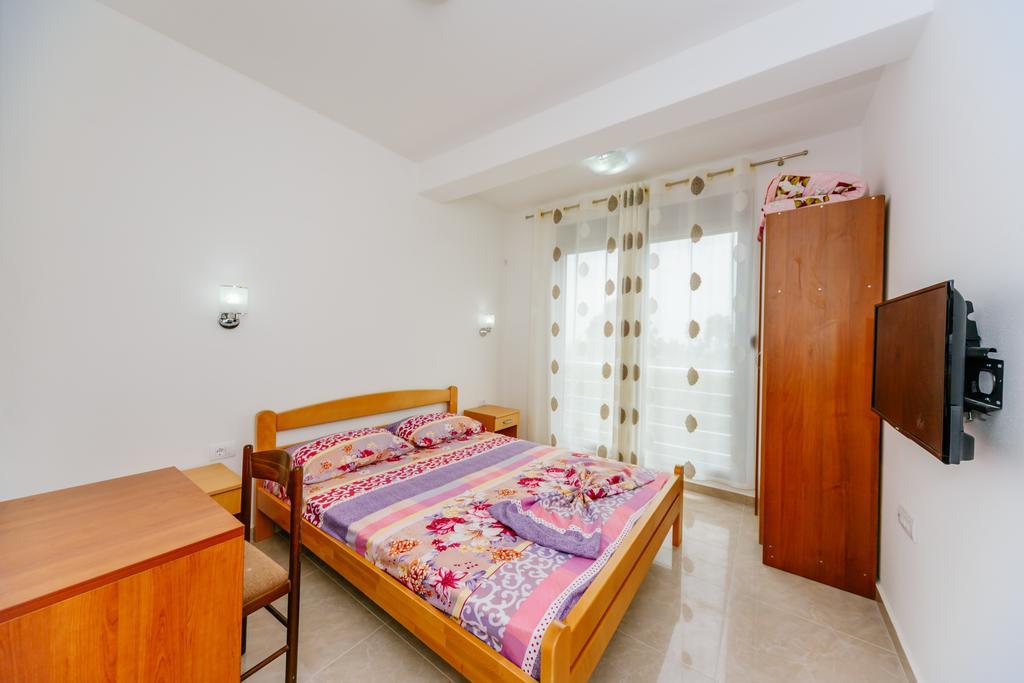 Teuta Apartments Улцинь Екстер'єр фото