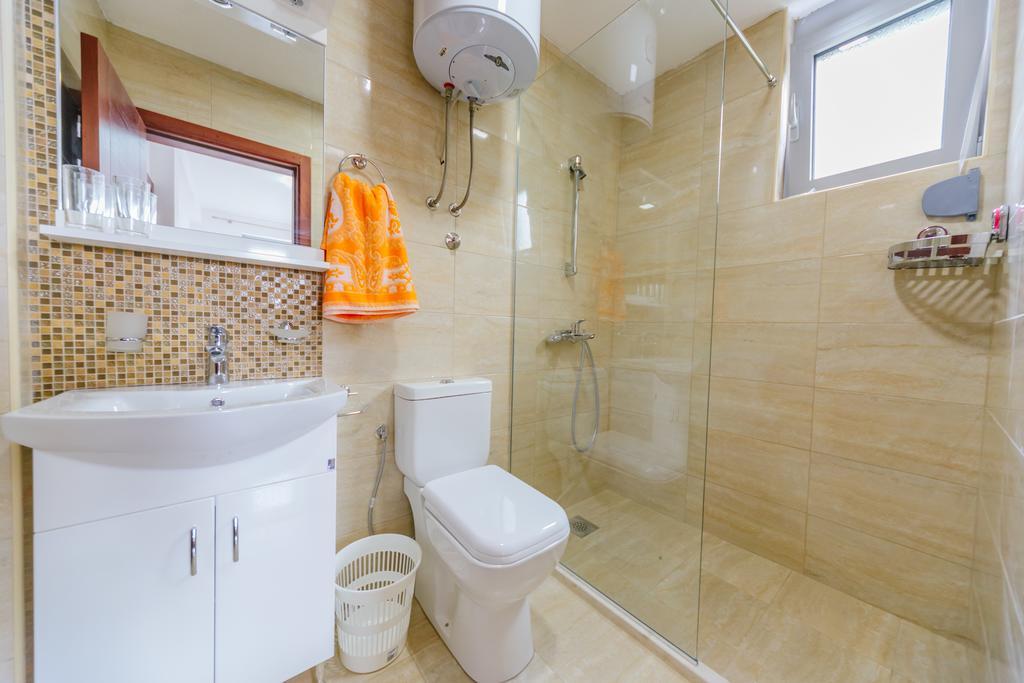 Teuta Apartments Улцинь Екстер'єр фото