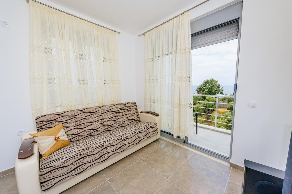 Teuta Apartments Улцинь Екстер'єр фото