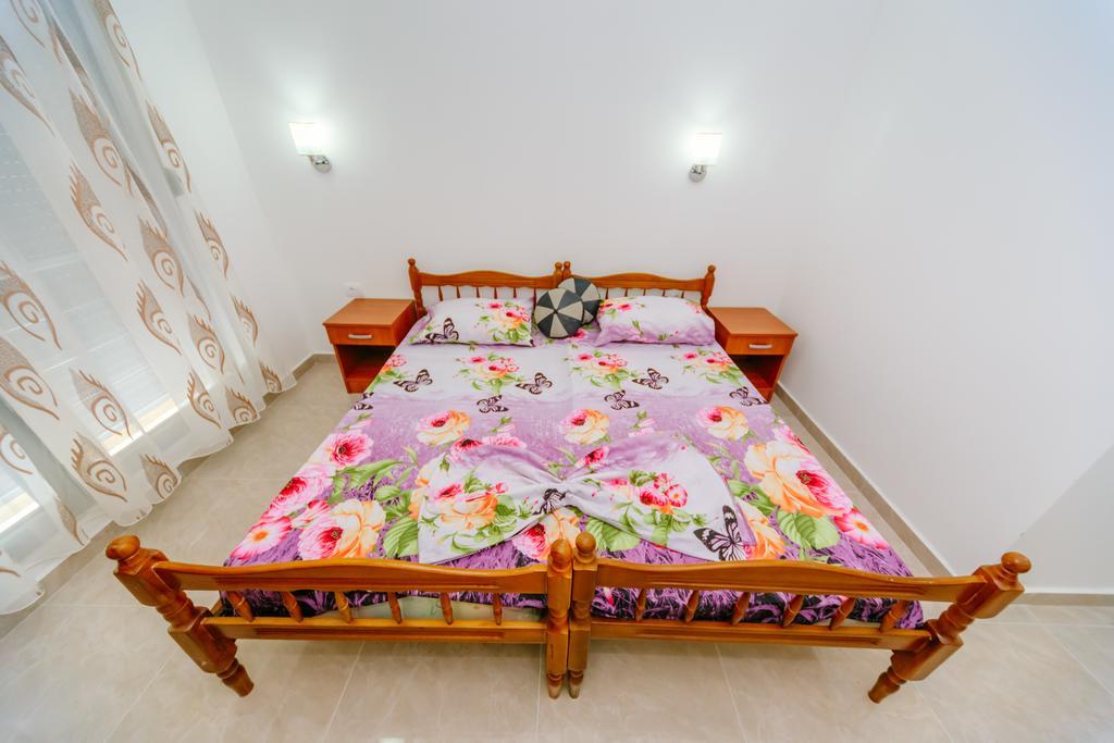 Teuta Apartments Улцинь Екстер'єр фото